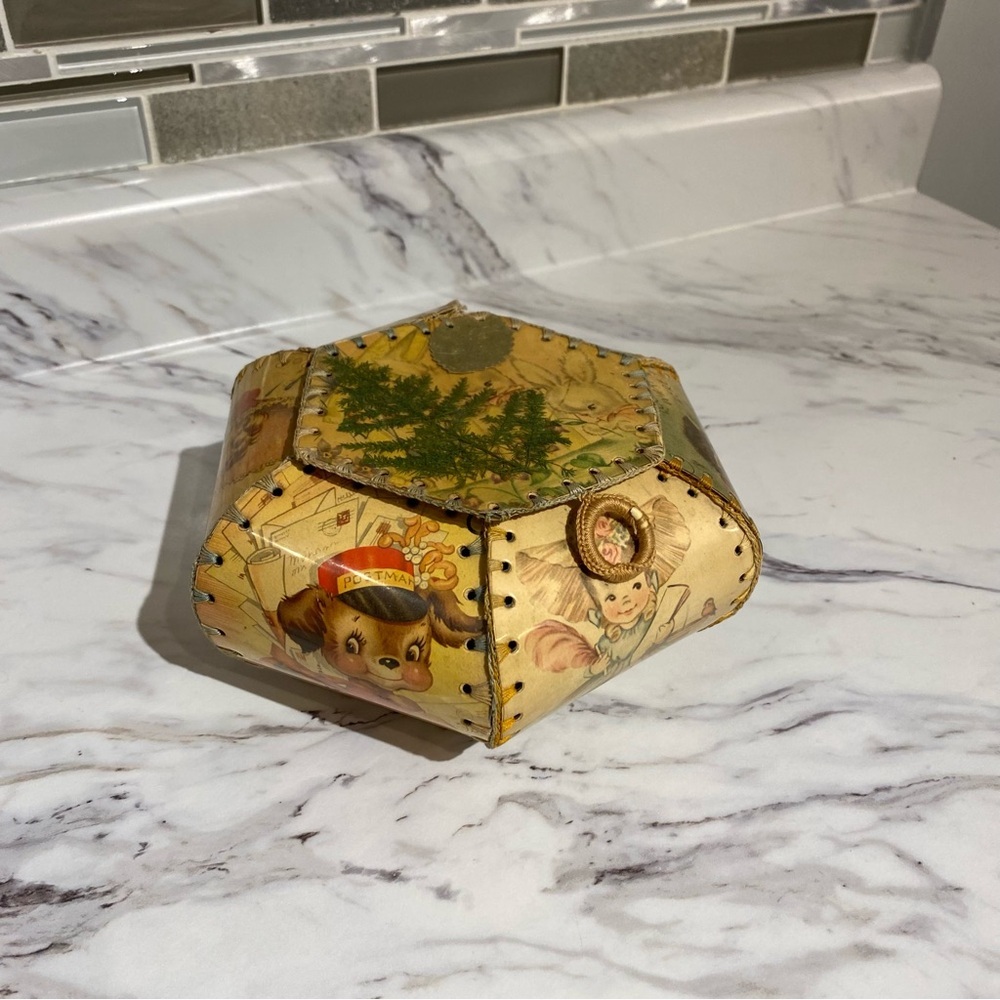 Vintage sewing / keepsake box handmade with ephemera‎
